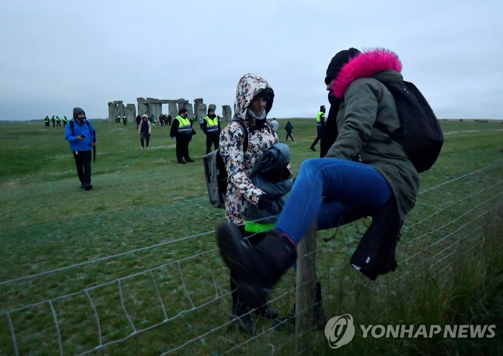 BRITAIN-SOLSTICE/
