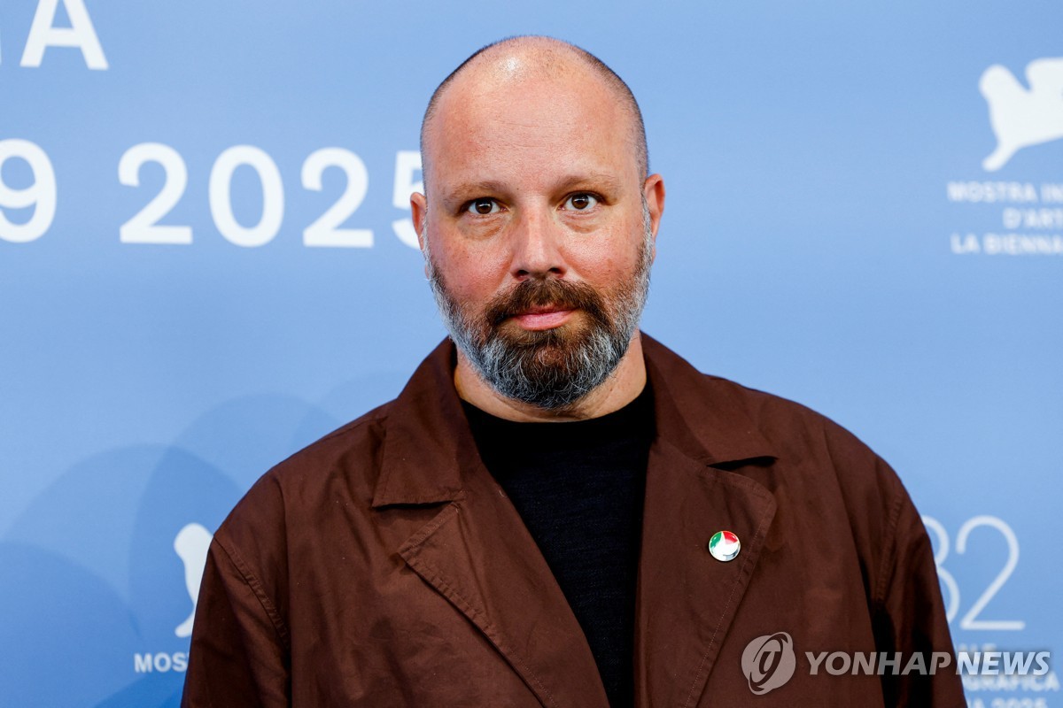 영화 '부고니아'의 감독 요르고스 란티모스