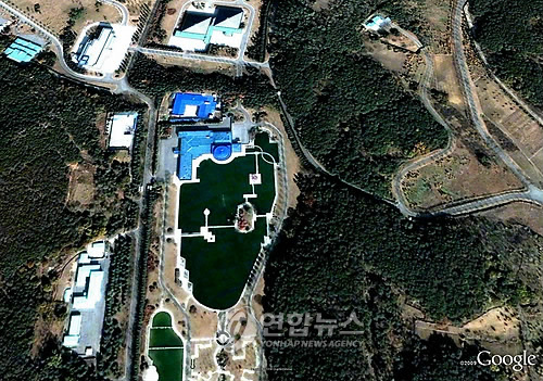 김정일 관저로 추정되는 평양 룡성구역의 대 저택
