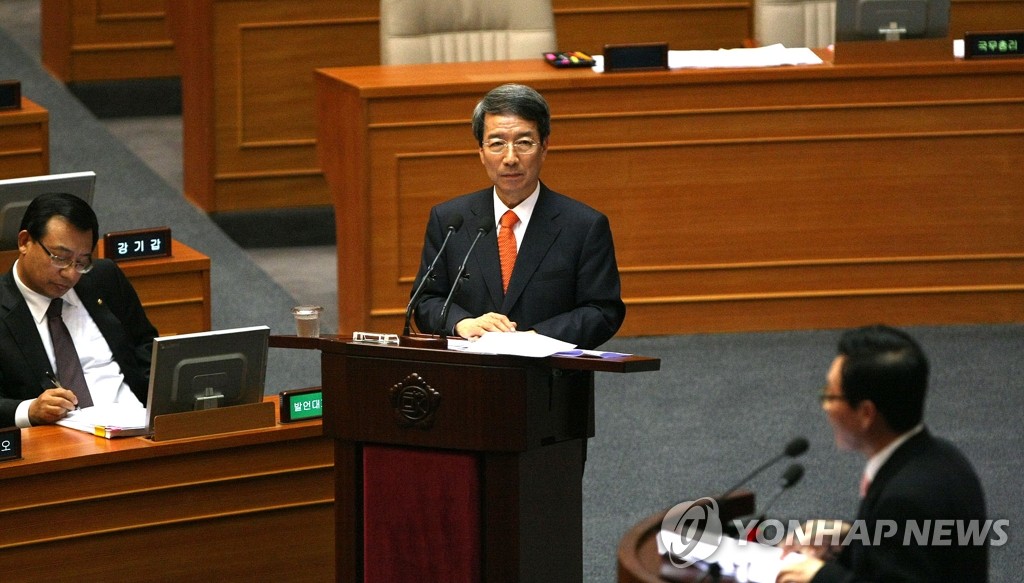정운찬 총리와 정두언의원