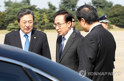 이 대통령, 방미 마치고 귀국