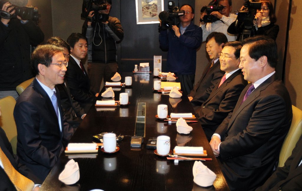 박원순-김두관 "서로가 멘토, 협력하자"