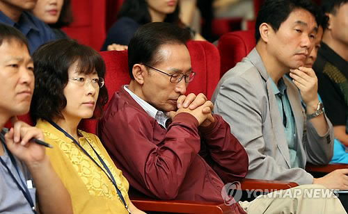李대통령 "일왕, 한국오려면 진심 사과해야"