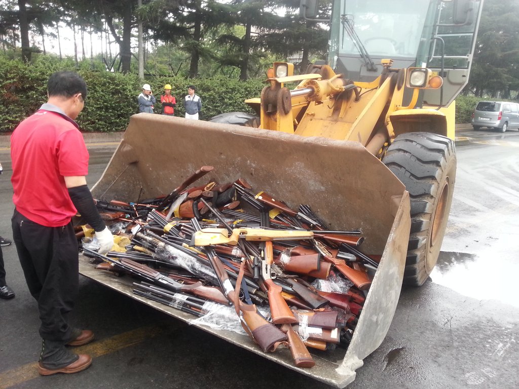 불법무기 자진신고 기간에 접수된 총기류들 [연합뉴스 자료사진]