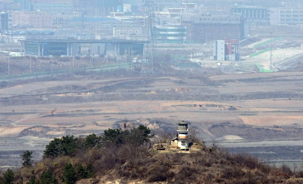 도라산전망대에서 바라본 북한의 초소와 개성공단. (연합뉴스 자료사진)