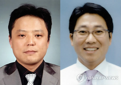 김재윤 전 청와대 국정홍보 비서관(우)과 김효겸 서민정책 비서관(좌)