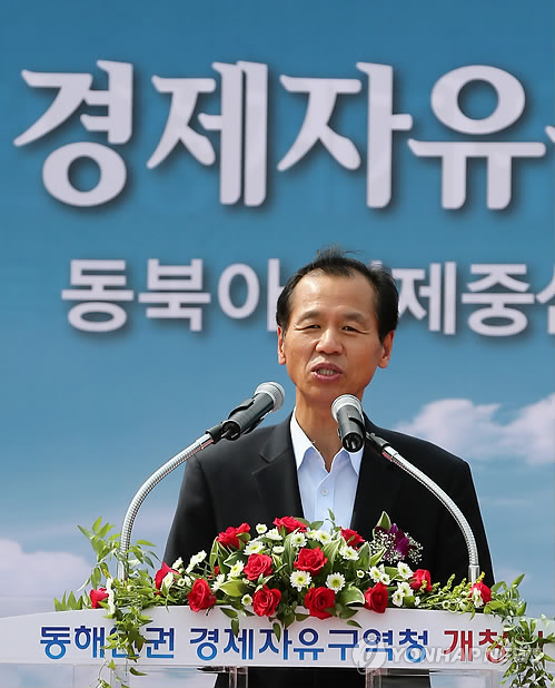 기념사 하는 최문순 강원도지사