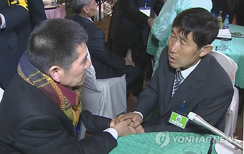납북자 가족 눈물의 상봉