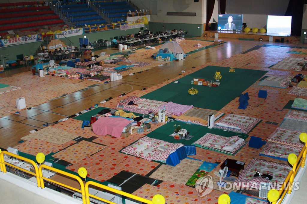 쓸쓸한 진도 실내체육관