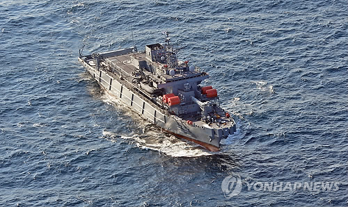 해군 신형 구조함인 통영함