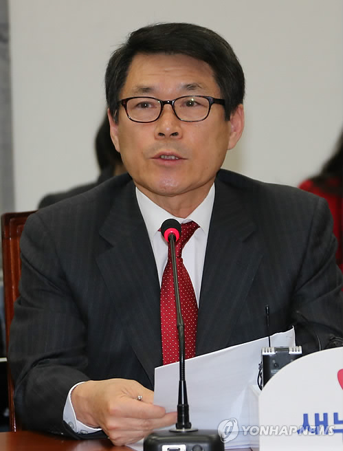 이군현 사무총장