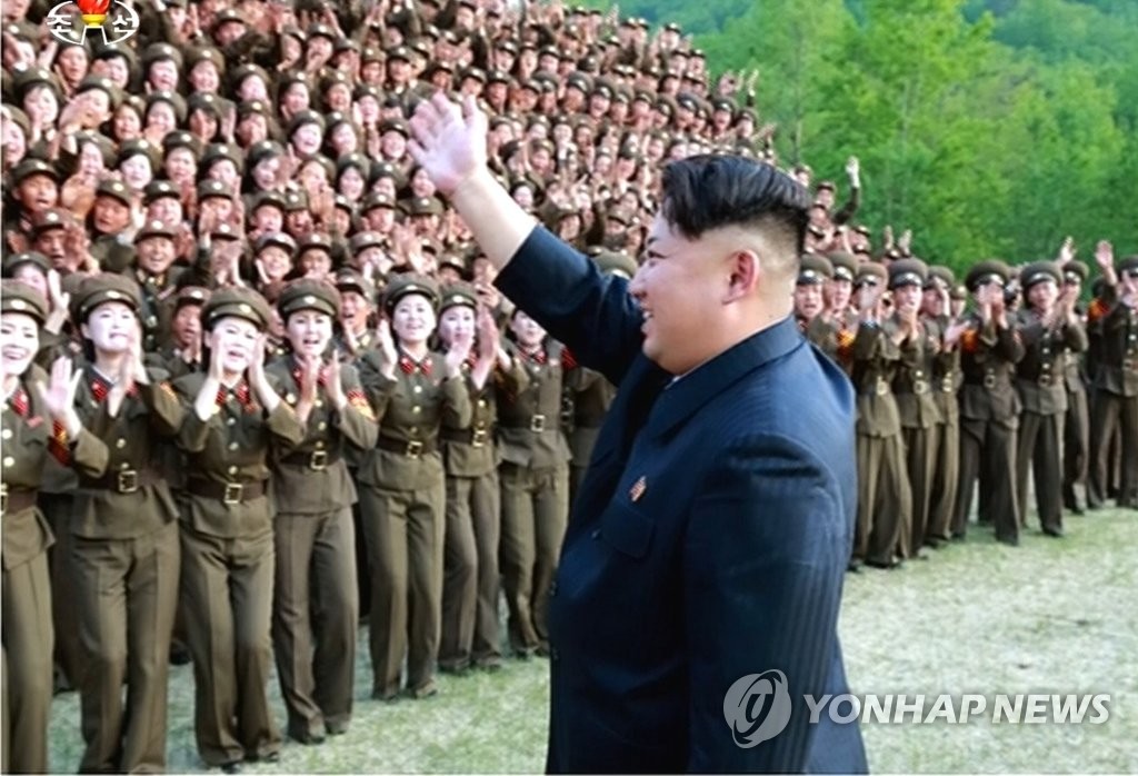 북한 김정은, 함경도 군부대 시찰
