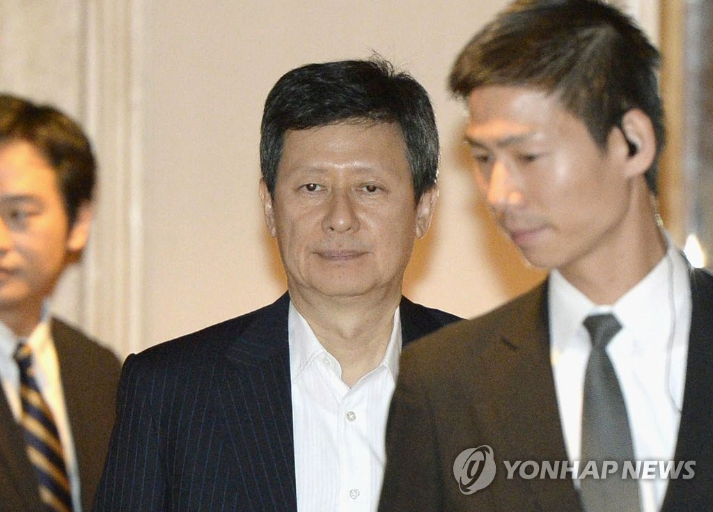 주총장 입장하는 신동주 전 부회장