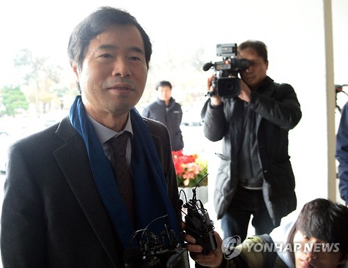검찰 출석한 김승환 전북교육감 << 연합뉴스 DB >>