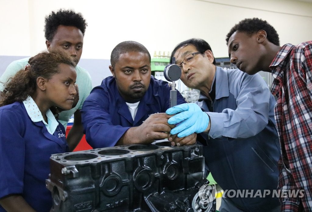 자동차 교육 받는 에티오피아 한국전 참전용사 후손들