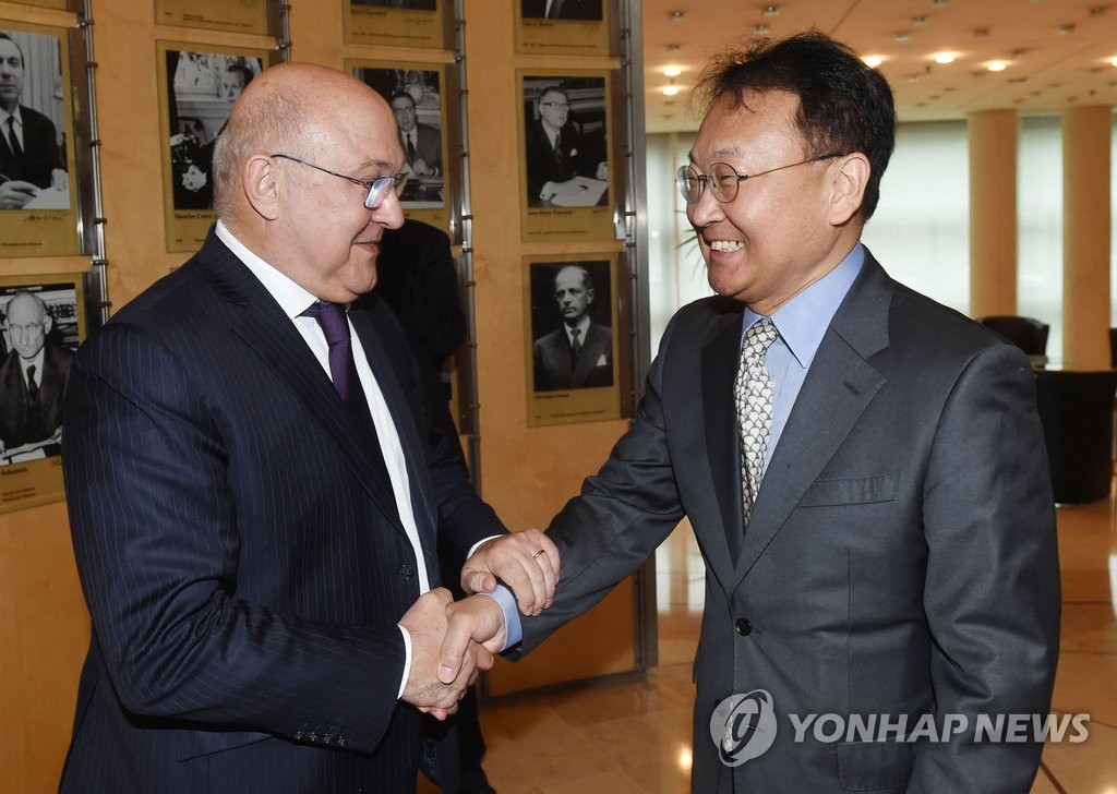 유일호 부총리, 미셸 사팽 프랑스 재무장관 면담