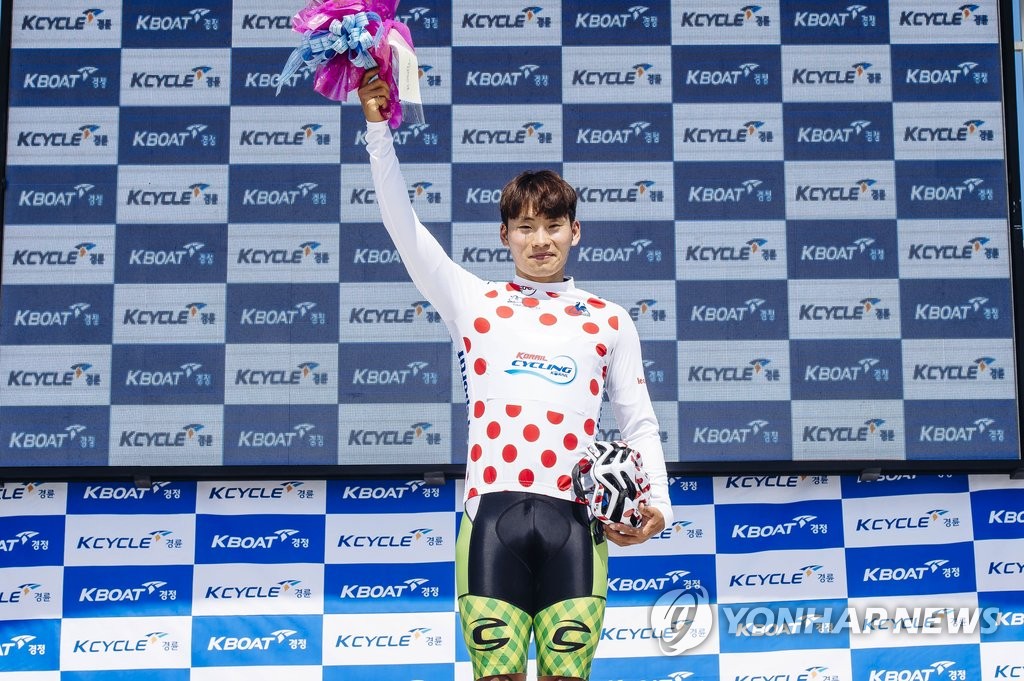투르드코리아 1구간 산악왕 장경구