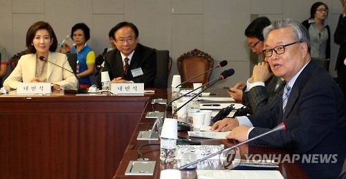 개헌 특강 듣는 이주영-나경원 의원