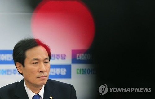 더민주 정책조정회의 참석한 우상호
