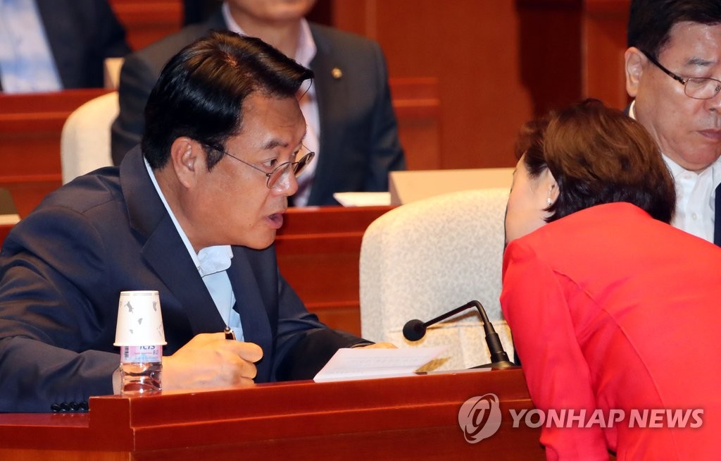 고심하는 정진석 원내대표