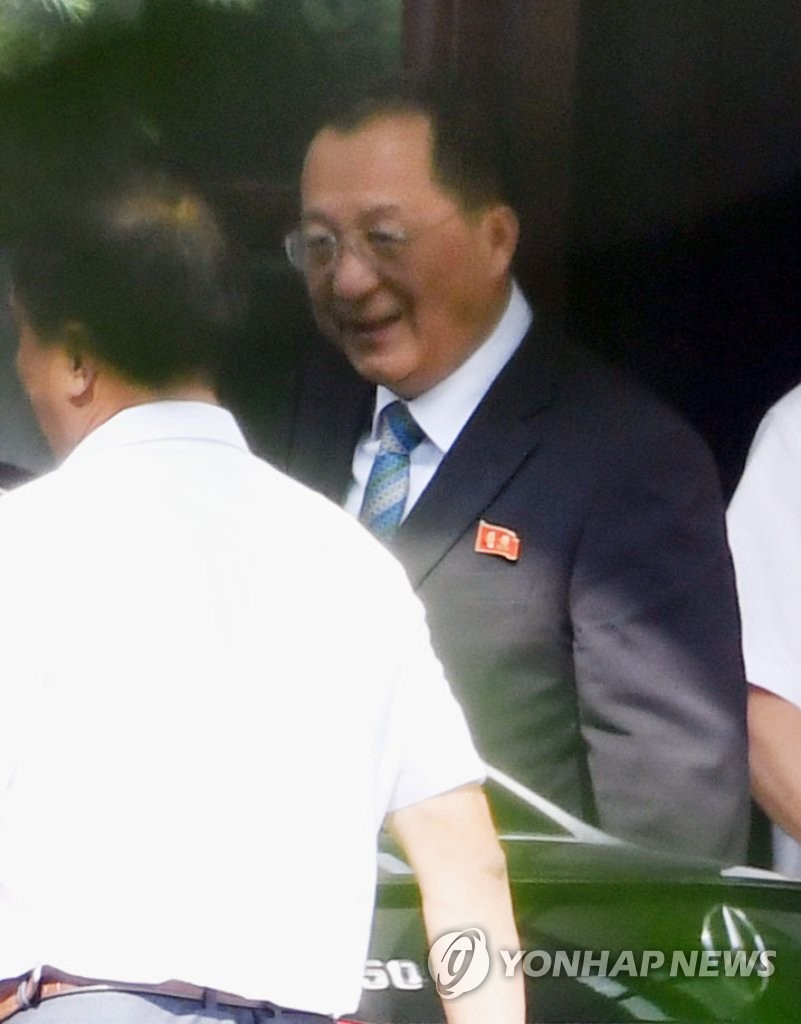 베이징에 도착한 北 리용호 외무상