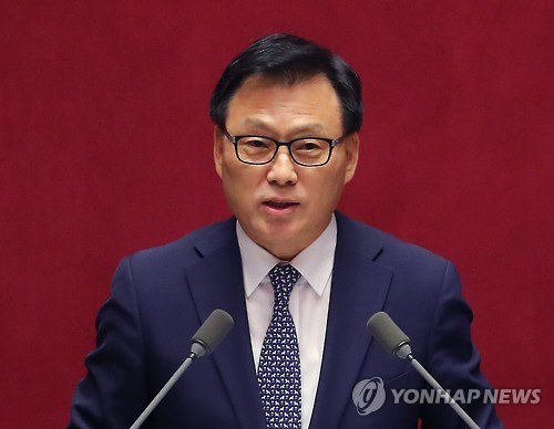 대정부 질문하는 박광온