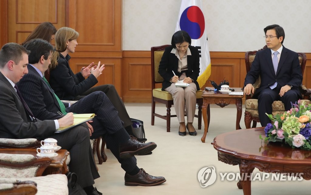 황 총리, 파워 주유엔 미대사와 북핵 논의