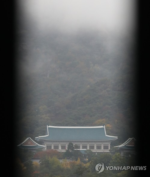 '최순실 논란'에 갇힌 청와대