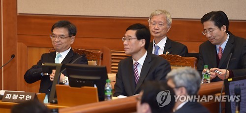 변론기일 출석한 피청구인 법률대리인단