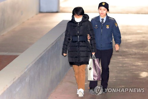 수형복 벗은 박수환