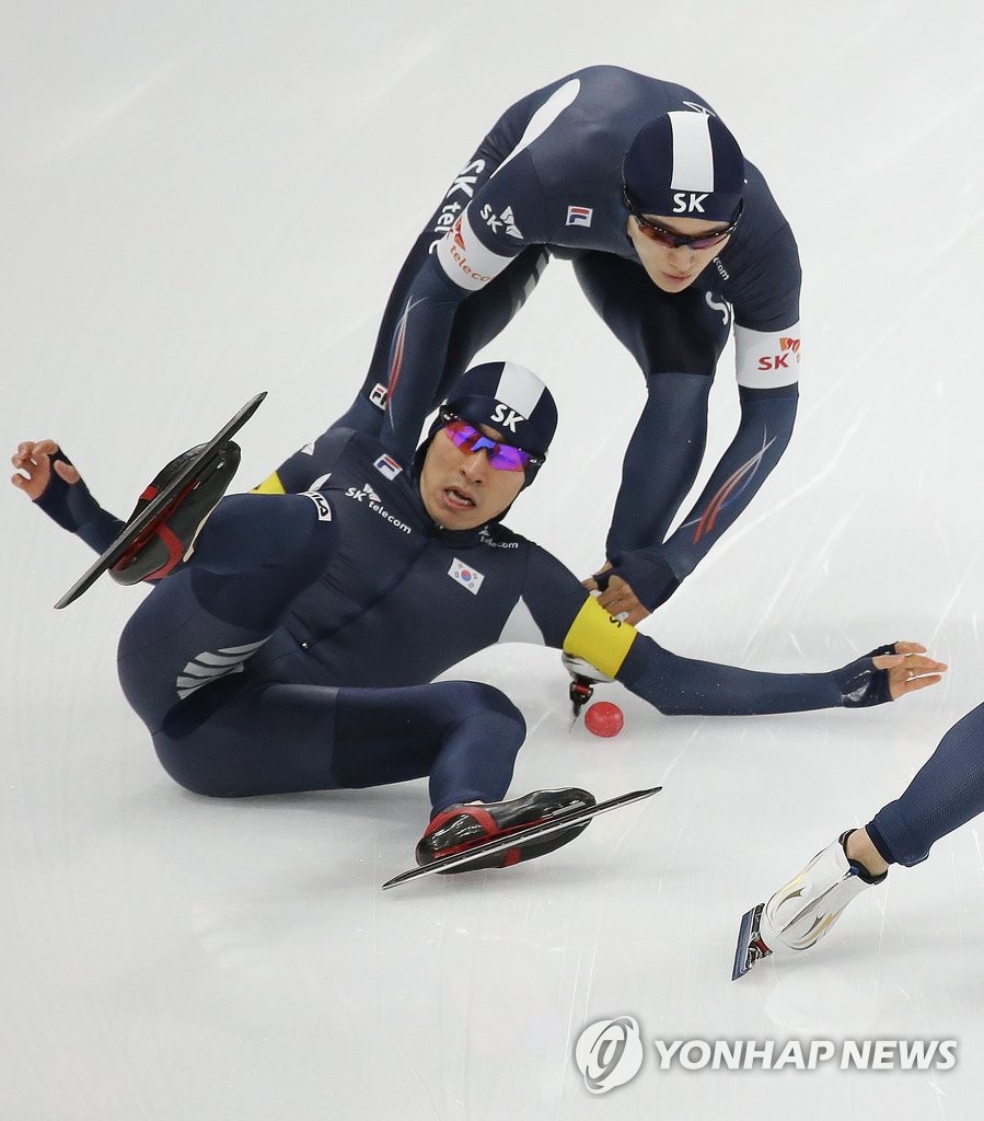 넘어지는 이승훈