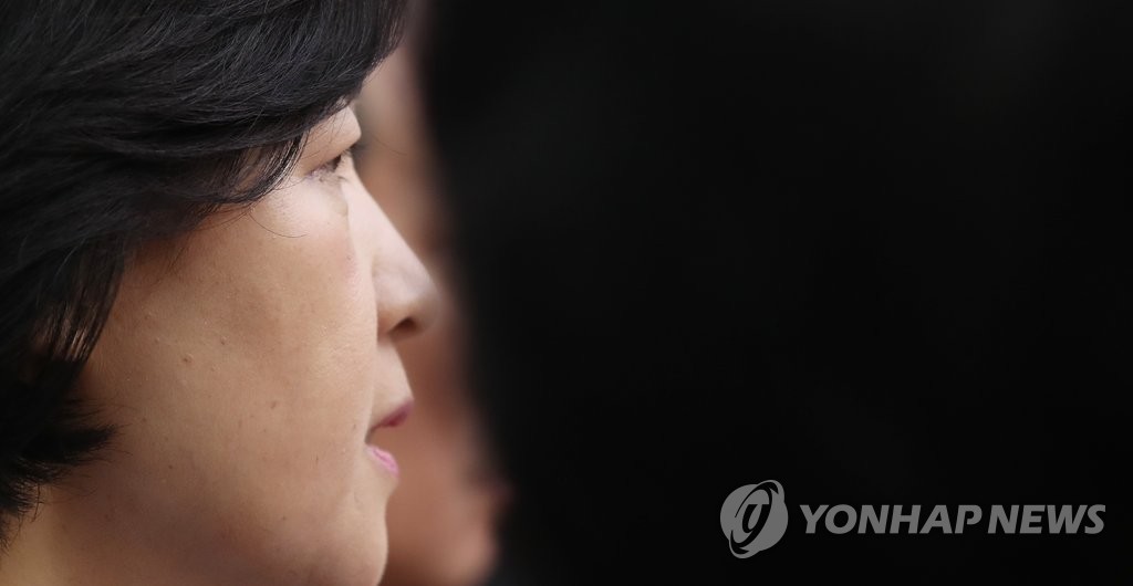 발언하는 추미애 대표