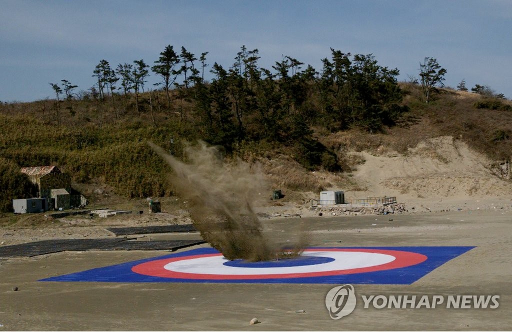 '글라이더형 유도폭탄' 실전배치