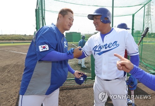 대표팀에서 만난 이대호와 김태균