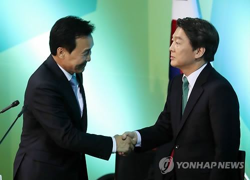 손학규 축하받는 안철수