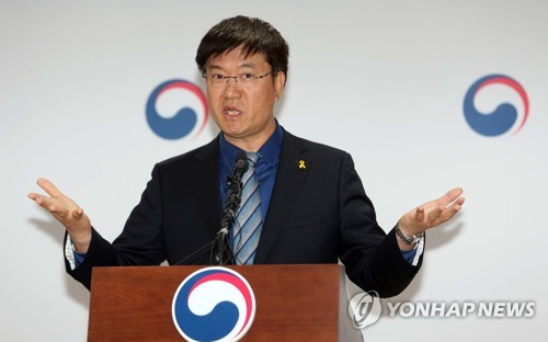 소감 밝히는 홍총 상하이샐비지 대표