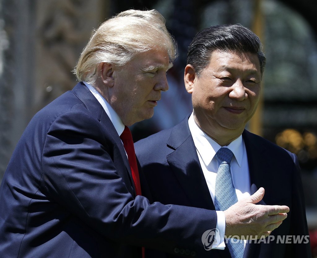 4월 초 정상회담 당시의 도널드 트럼프(왼쪽) 미국 대통령과 시진핑 중국 국가주석