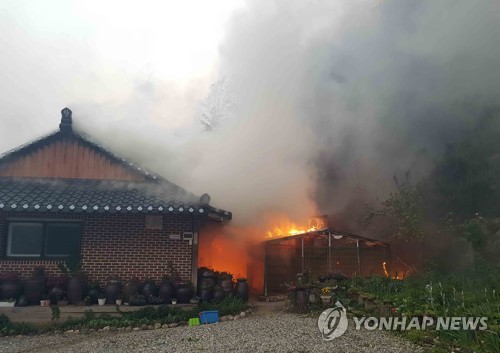 민가 집어삼킨 강릉 산불