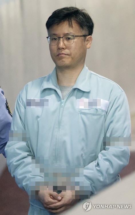 공판 출석하는 정호성 전 비서관