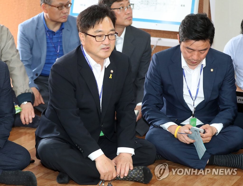 미수습자 가족 만나는 우원식