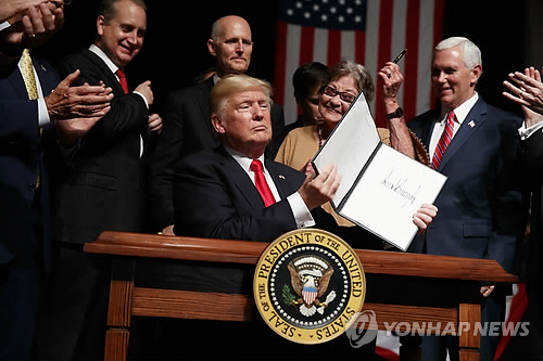 트럼프 "쿠바협상 취소"…금융거래-개별여행 다시 제한