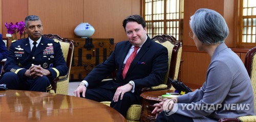 강경화 장관, 주한 미대사대리 접견