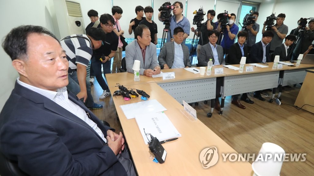 '포스트 슈틸리케', 기술위 선택은?