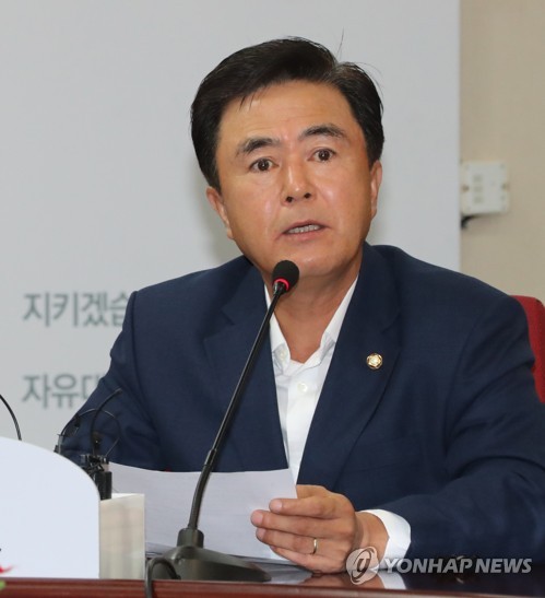 김태흠, 정부 의료보험정책 비판