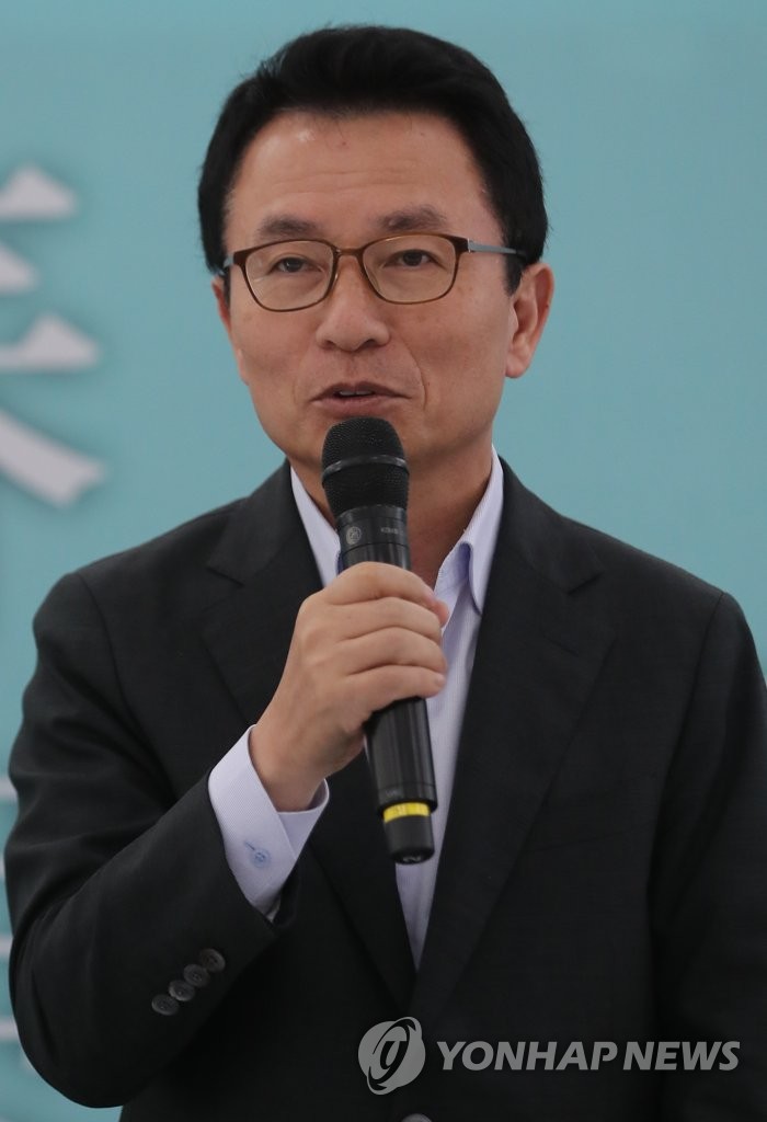 안호상 국립극장장