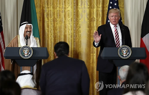트럼프 "중동 평화협상 중재 어려운 일…기회는 있다"