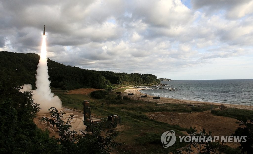 북 미사일 발사와 동시 현무-2 실사격 훈련