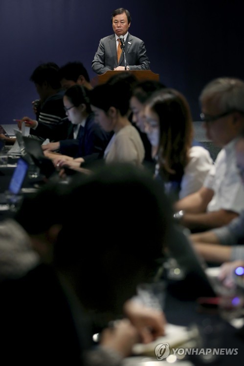 도종환 문체부 장관, 취임 100일 기자간담회