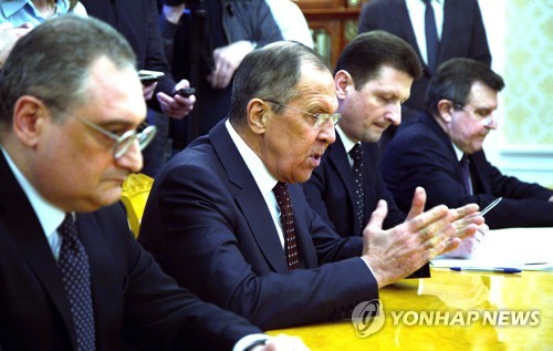 정의용 국가안보실장과 회담하는 러시아 외무장관