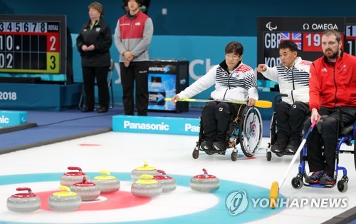 해법 찾는 서순석과 차재관